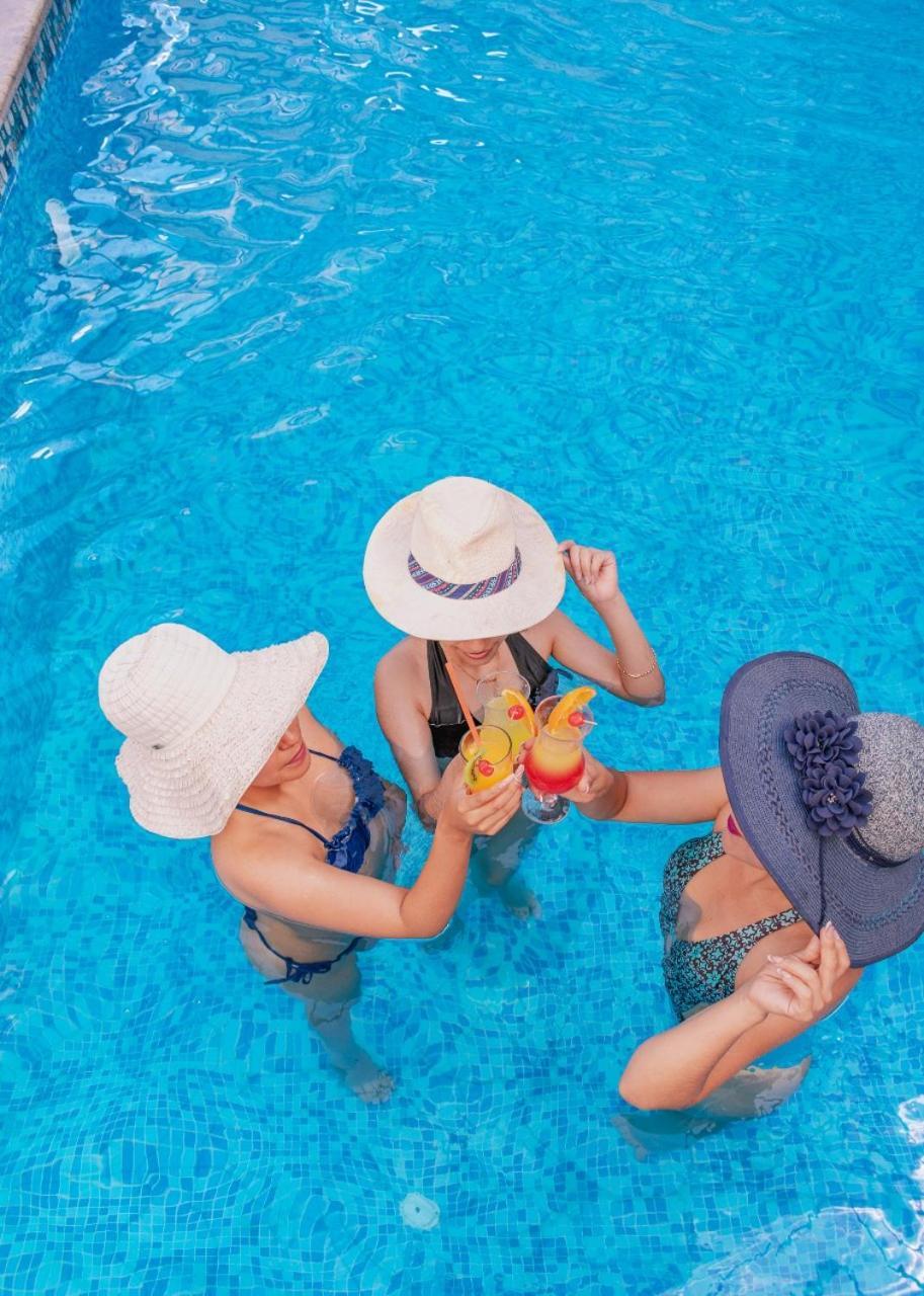 Hotel Royal Inn 塔克纳 外观 照片